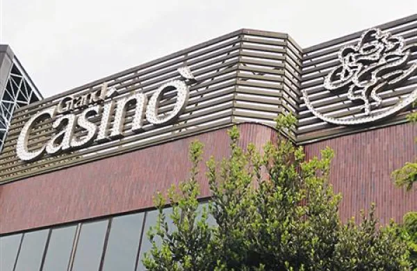 Vroča misija Casino