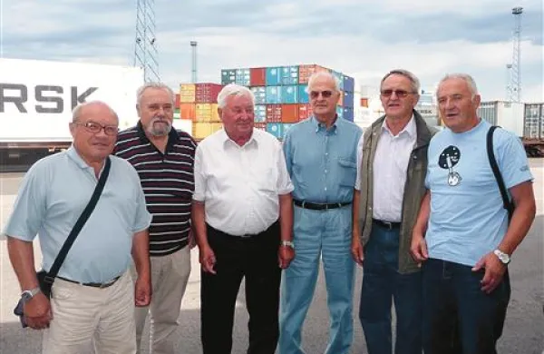 Člani kluba upokojenih delavcev  Luke Koper (z leve): Kristl Štumpfel, Roman Primožič, Anton Sagadin, Pavle Marc, Lucijan Tomišič in Viktor Udovič 