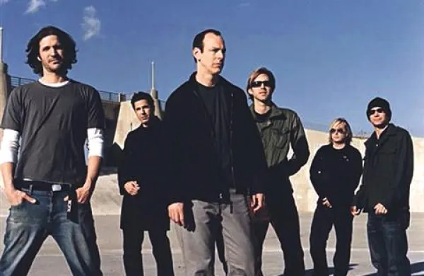 Jutri bo v Tolminu na prvem Punk Rock Holiday festivalu nastopila legendarna skupina Bad Religion.