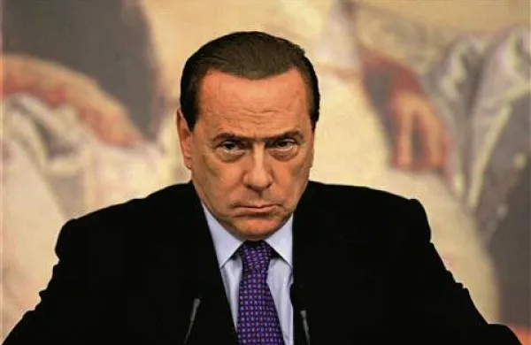 Če bo uprava italijanske dežele FJK potrdila varčevalne ukrepe, ki jih je pripravila vlada premiera Silvia Berlusconija, bi lahko bili tržaška in goriška pokrajina ukinjeni oziroma združeni v eno. Foto: Reuters