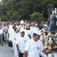 Verniki v procesiji do strunjanske cerkve