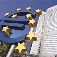 Merklova in Sarkozy sta predlagala  tudi oblikovanje  davka na finančne transakcije, o katerem naj bi finančni ministri EU  naj razpravljali še to jesen.  V finančnem sektorju temu sicer že ves čas nasprotujejo.