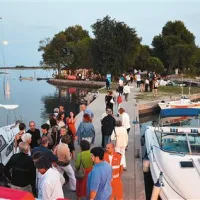 Prihod na Otok amfore; v neposredni bližini je potekala meja med Avstro-Ogrsko in Italijo.