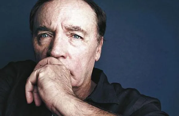 Ameriški pisec žanrske literature James Patterson je po lestvici revije Forbes trenutno najbolje plačani pisatelj na svetu.