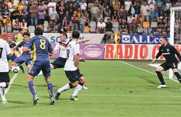 Etien Velikonja (z žogo) je v Mariboru dosegel doslej najpomembnejši gol kariere