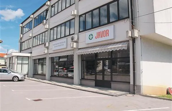 Javor, eden največjih zaposlovalcev na Pivškem, je v težavah 