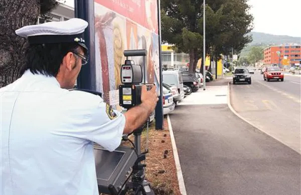 V tem tednu policisti po vsej Sloveniji poostreno nadzirajo hitrost.