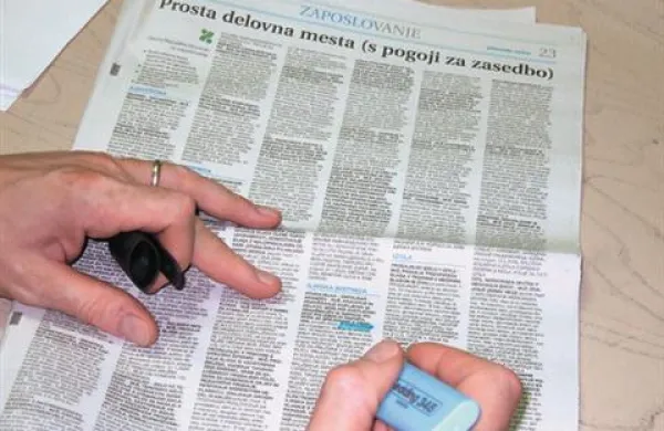 Slovenski potrošniki se najbolj bojijo brezposelnosti. Fotografija je simbolična.