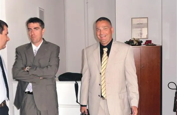 Andrej Bošnjak, prvi mož Casinoja Portorož (levo) in Mitja Peternel po majski skupščini, ko je dokapitalizacija padla v vodo; bo na septembrski drugače? 