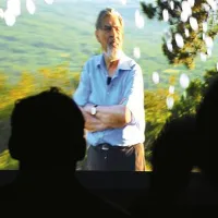 Prizor iz dokumentarca Ljubezen - svetlo sonce in temà.