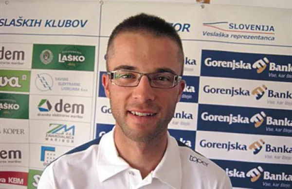 Član izolskega Arga Rajko Hrvat se je na svetovnem veslaškem prvenstvu na Bledu prebil v polfinale.  