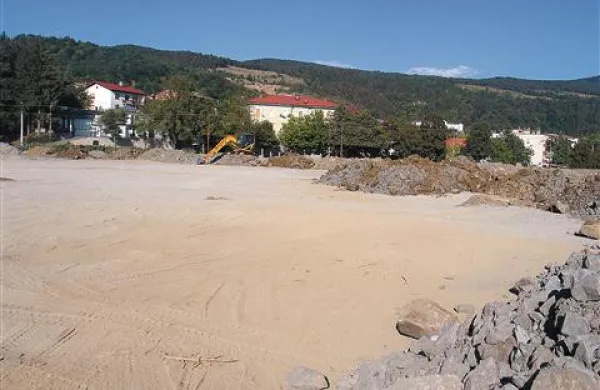 Bistriška občina je s podjetjem CPK podpisala pogodbo za urejanje komunalne infrastrukture v bistriški industrijski coni