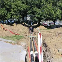 Razpeljano je tudi toplovodno omrežje do Šolskega centra, zdravstvenega doma, bolnišnice, Osnovne šole A. Globočnika in vrtca
