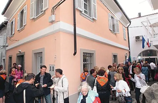 Otvoritev Kriznega centra za otroke in mladostnike 30. avgusta lani.