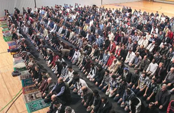 Danes se za muslimane začenja bajram