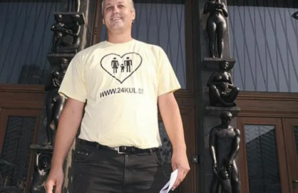 Vodja Civilne iniciative za družino in pravice otrok Aleš Primc si obeta veliko  podpisov.