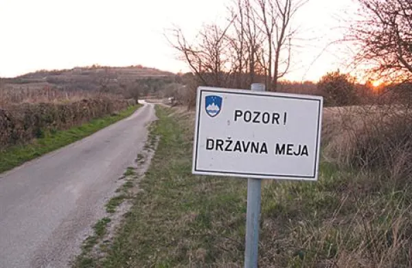Spor med Slovenijo in Hrvaško je bil po mnenju Švedske med njenim predsedovanjem EU “otročji”, razkrivajo nove depeše, objavljene na WikiLeaksu. 