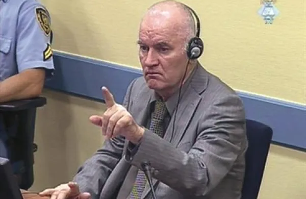 Ratko Mladić v Haagu.