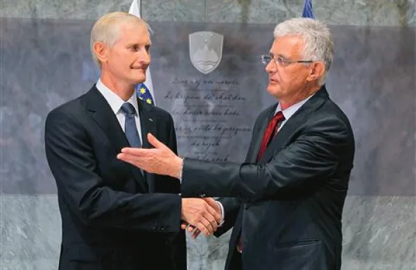 Novemu predsedniku DZ Ljubu Germiču je čestital tudi njegov predhodnik, Pavel Gantar
