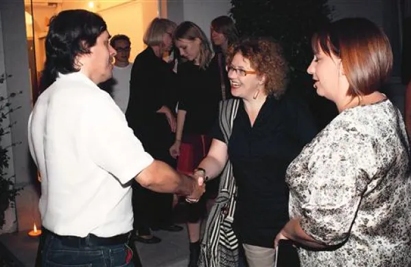 Mircea Cartarescu, Stanka Hrastelj in voditeljica večera Vesna Humar (desno)