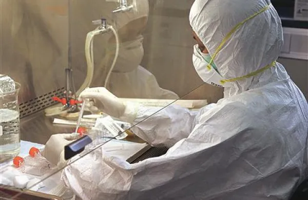 Za nadzor nad obolevnostjo ljudi so zadolženi posebni laboratoriji. 