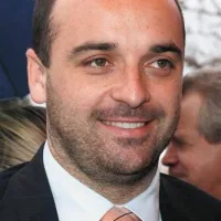  Igor Hrvatin: “Vzpostaviti bi morali režim vstopanja in izstopanja, morda namestiti video nadzor ali vsaj poskrbeti za varnostnika, ki bi opravljal obhode. Projekt je v ciljni ravnini, kmalu bomo dorekli zadnje podrobnosti.”