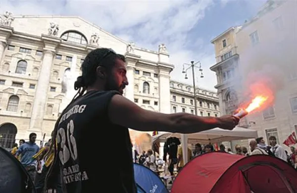 Demonstracije pred milansko borzo. 