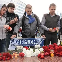 Ob strmoglavljenju letala je umrlo 37 hokejistov