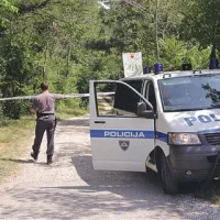 Truplo tržaškega finančnega posrednika Roberta Menicalija so našli 8. julija pod Cerjem. 
