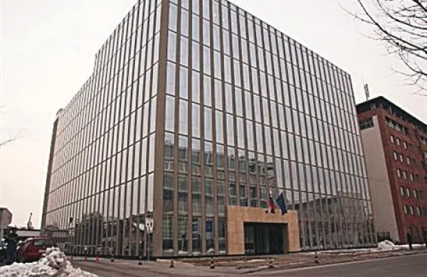 Iz Generalne policijske uprave (GPU) so sporočili, da so v teku nekatera preiskovalna dejanja v zvezi z najemom stavbe na potrebe Nacionalnega preiskovalnega urada (NPU).