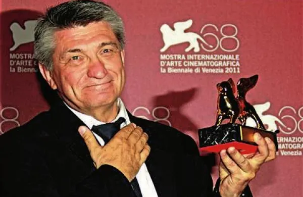 Zlatega leva beneškega filmskega festivala je za film Faust dobil ruski režiser Aleksander Sokurov. Foto: Reuters 