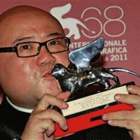 Srebrnega leva za režijo je prejel letošnji film presenečenja, 
