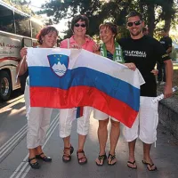 Nekdanje novogoriške odbojkarice, ki so sredi osemdesetih let z Merkurjem prišle v prvo jugoslovansko ligo: Vita Vidič,  Ines Vodopivec Podgornik in Ivana Kogoj Zajc.