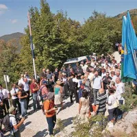 Slovesnost manifestacije Odprta meja na začasnem mejnem prehodu Golac-Vodice