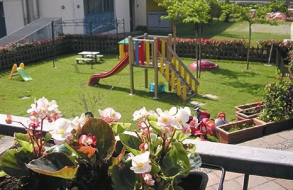 23-letna Portorožanka je na “obisk” k 87-letni gospe prišla skozi balkon. Fotografija je simbolična.