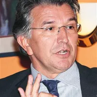 Tomislav Klokočovnik: “Kolenc kot človek ni napačen, vendar je brez  moči. Na svoji strani nima ne svetnikov ne ekipe. Občino vodi, kot bi bil v tovarni, njega pa vodijo  Breda Pečan, Aleksej Skok, Marino Domio in Dušan Moljk iz ozadja.”