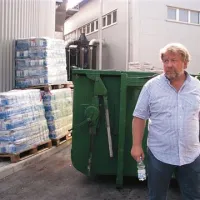 Zaboji mleka s pretečenim rokom pripravljeni za “predelavo”