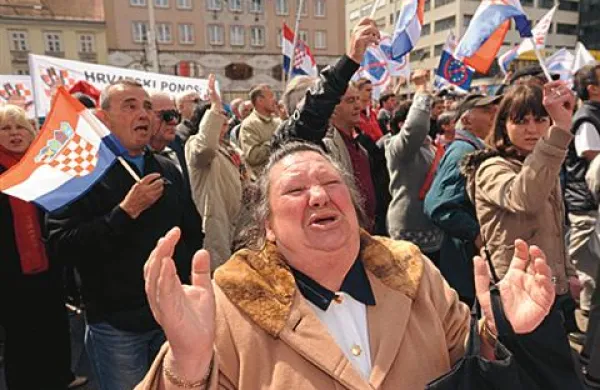 Skoraj tretjina hrvaških državljanov ne ve, da je Hrvaška sklenila pogajanja z Evropsko unijo.