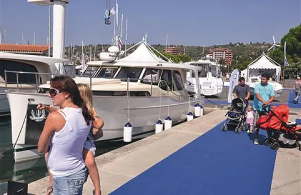  Jesenski navtični sejem v Portorožu ponuja na ogled 40 novih in rabljenih plovil ter navtično opremo  