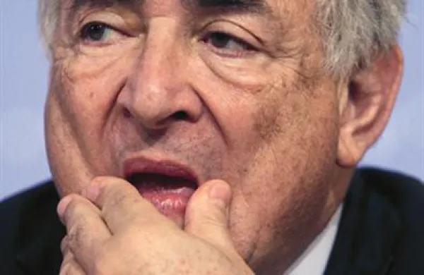 Nekdanji direktor Mednarodnega denarnega sklada Dominique Strauss-Kahn vztraja, da ni posilil sobarice.