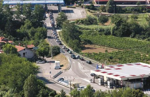 Po mnenju veleposlaništva črna statistika ni zaskrbljujoča, saj vsako leto na Hrvaško odpotuje veliko Slovencev