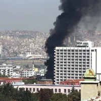 Eksplozija je odjeknila v četrti Kizilay v središču Ankare, ki jo vsak dan obišče več deset tisoč ljudi.