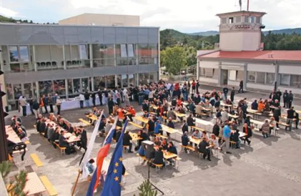 Ureditev izobraževanega centra za zaščito in izobraževanje je stala 3,3 milijona evrov.