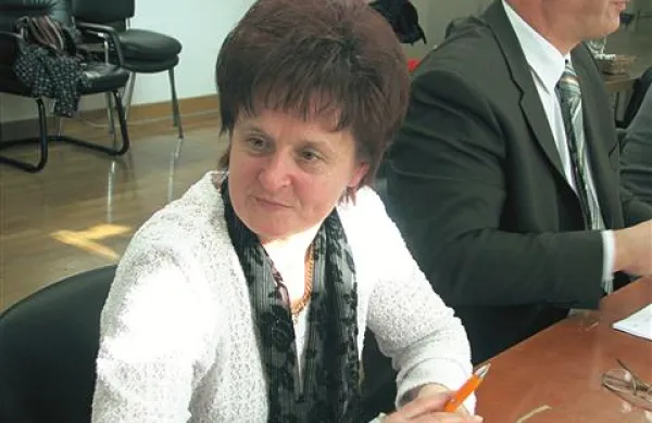 Almira Pirih: “Podelili bomo okoli sto štipendij.”
