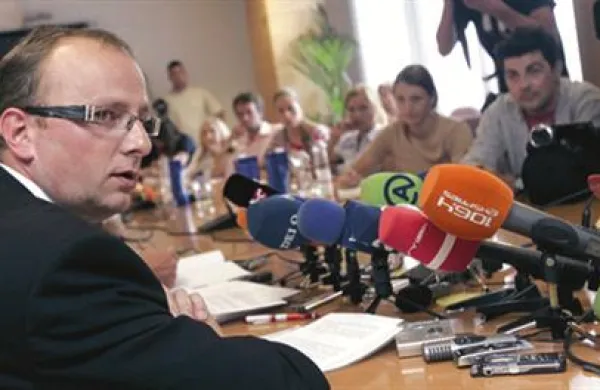 Poslanci so v torek zvečer sprejeli novelo zakona o preprečevanju pranja denarja in financiranju terorizma, ki jo je pripravila skupina poslancev s prvopodpisanim Radovanom Žerjavom (SLS). 