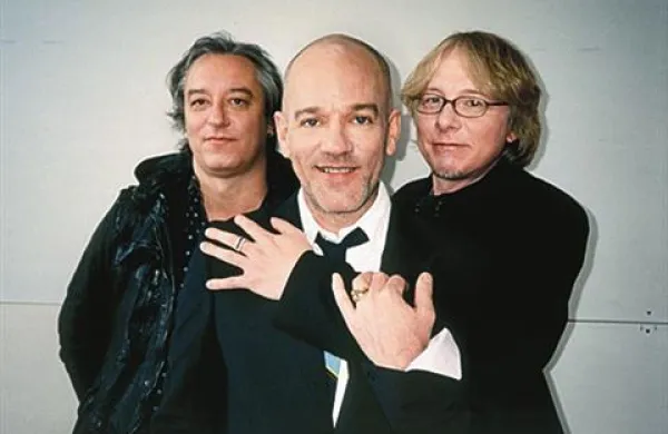 Z grammyjem nagrajena ameriška rock skupina R.E.M. je v sredo na svoji spletni strani naznanila, da se je razšla.