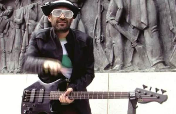Ali En in njegov pajdaš Simon Stojko Falk sta z legendarnim albumom Leva scena dodobra pretresla slovenske glasbene kroge