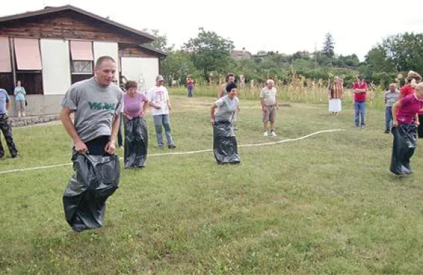 &Scaron;portne igre smeha v dru&scaron;tvu Vezi