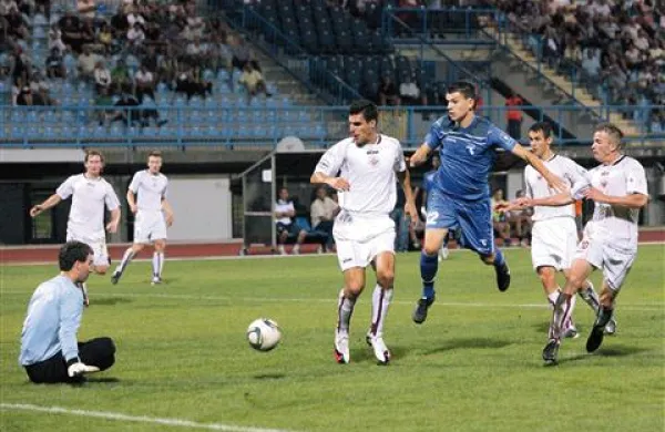 Novogoričane zadnje tekme tepe neučinkovitost strelcev, sicer bi bili verjetno v družbi Olimpije in Maribora