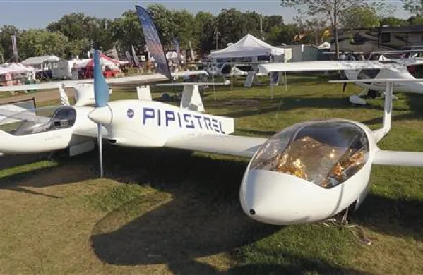 Pipistrel na tekmovanju Nasa s prvim električnim &scaron;tirisedom